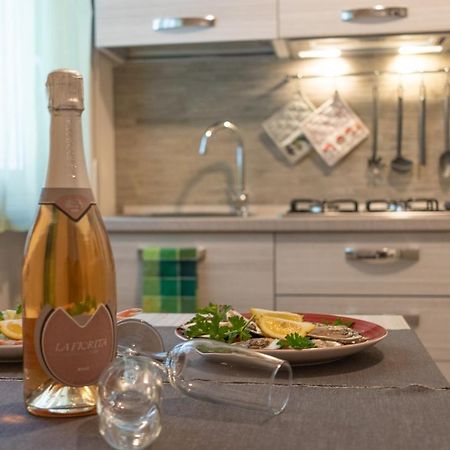 V B M Apartment Bari Bagian luar foto