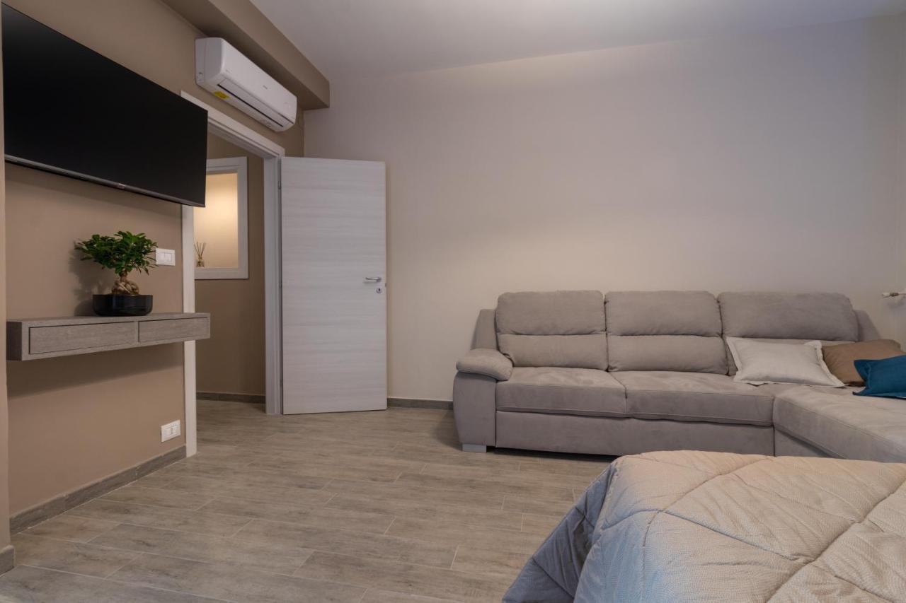 V B M Apartment Bari Bagian luar foto