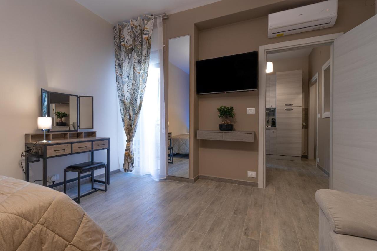 V B M Apartment Bari Bagian luar foto