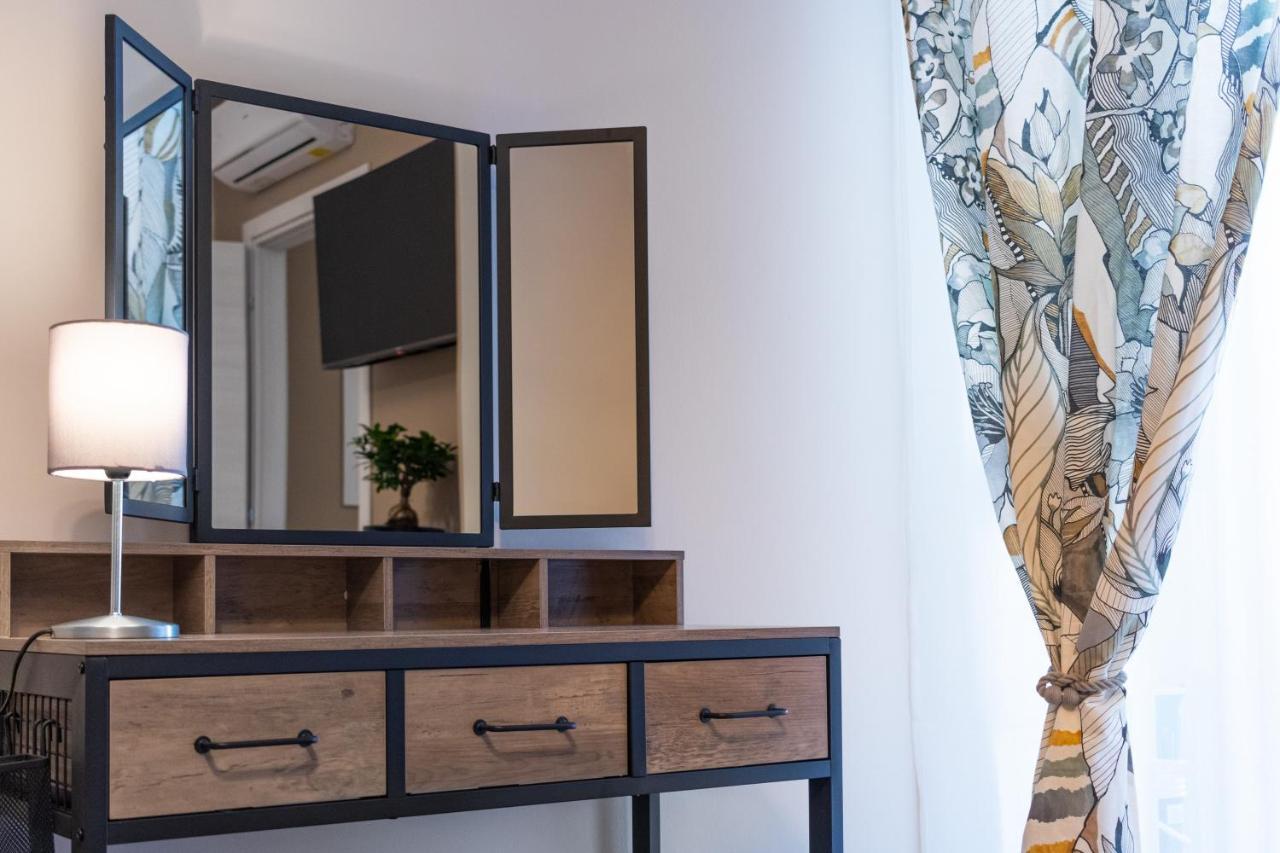 V B M Apartment Bari Bagian luar foto