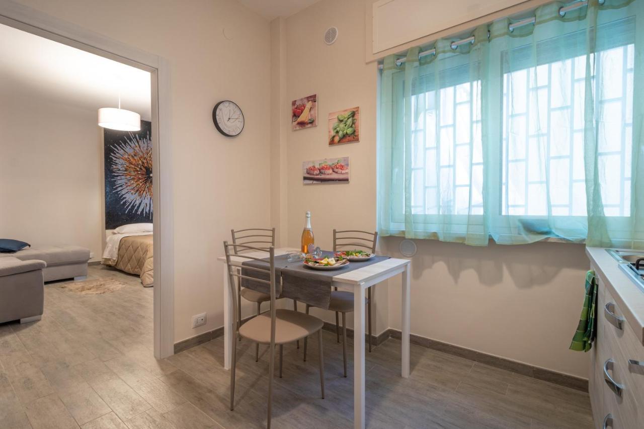 V B M Apartment Bari Bagian luar foto
