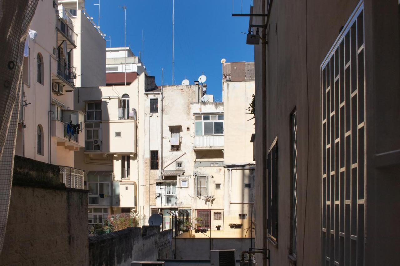 V B M Apartment Bari Bagian luar foto